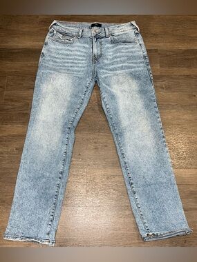 True Religion Geno Relaxed Slim mens denim jeans